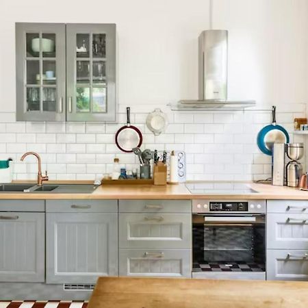 Großzügige Altbauwohnung in Bestlage Hamburgo Exterior foto