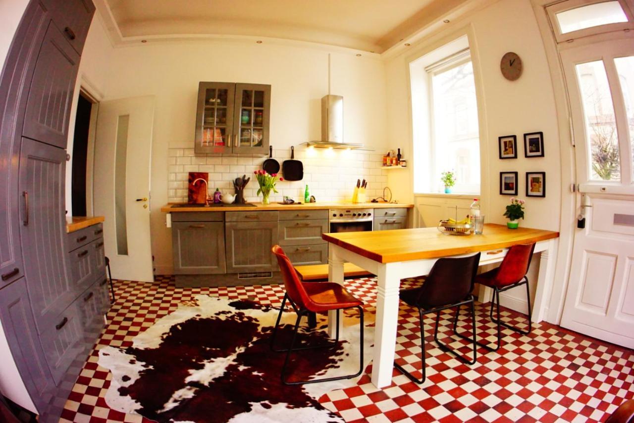 Großzügige Altbauwohnung in Bestlage Hamburgo Exterior foto
